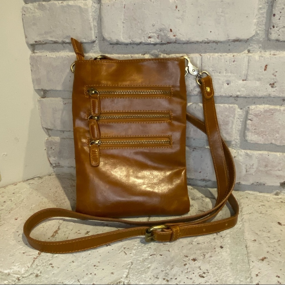 Shirleah Womens Crossbody Bag Saddle Brown